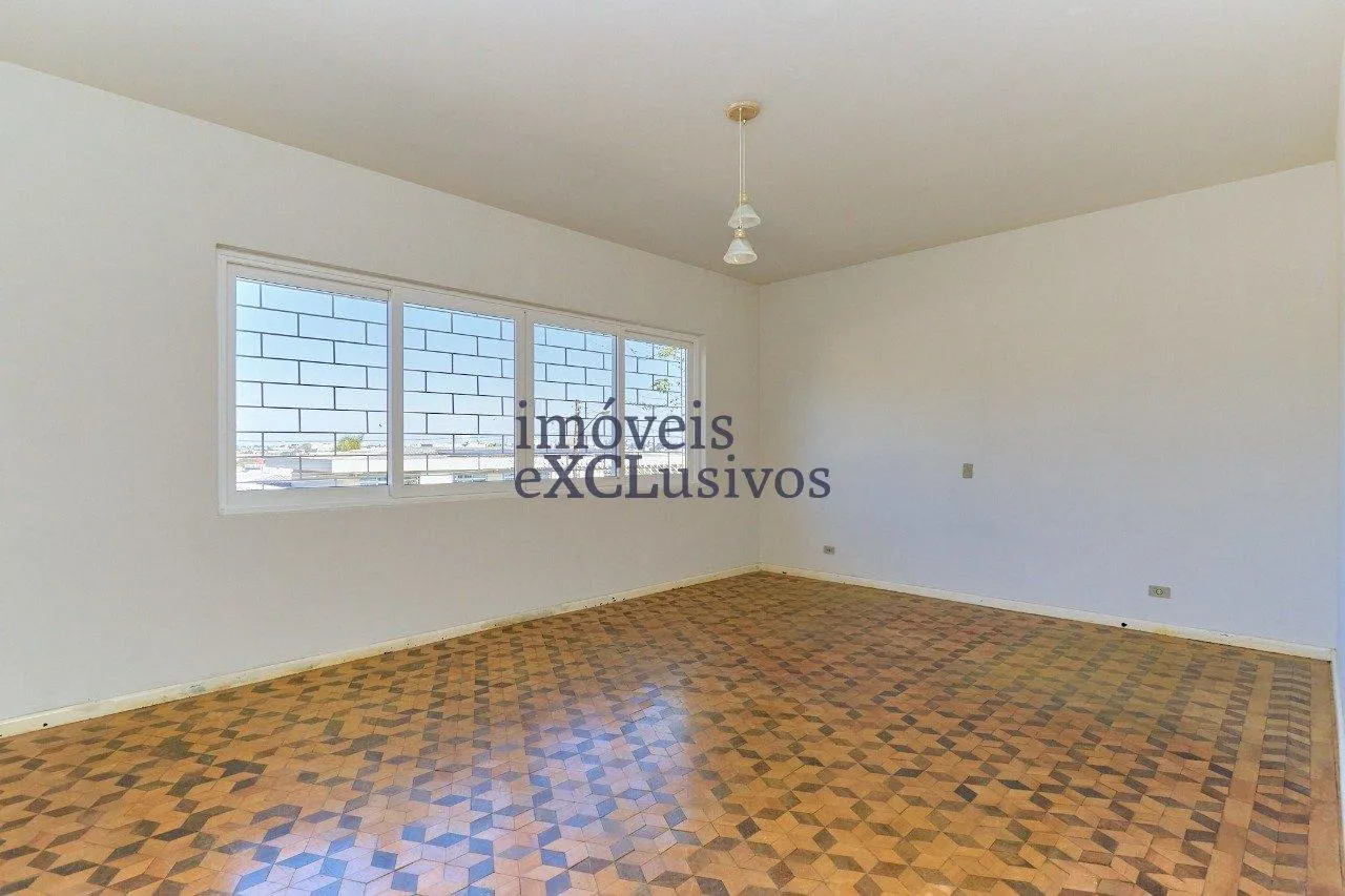 4 quartos e banheira: casa de 187 m² — photo 17
