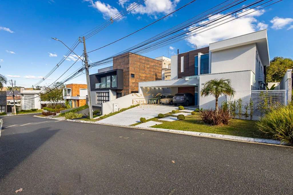 House with private garden and BBQ plus 3 en-suites — photo 2