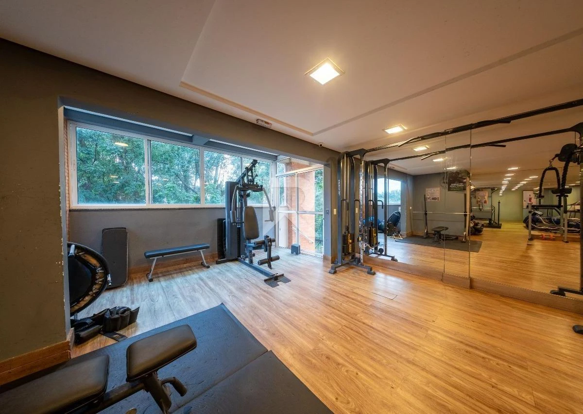 Wood or laminate floors in a 2-bedroom apartment, 66 m² — photo 15