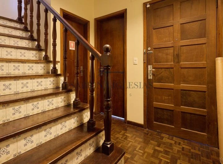 Unfurnished house with 6 bedrooms, 3 baths and 138 m² — photo 4