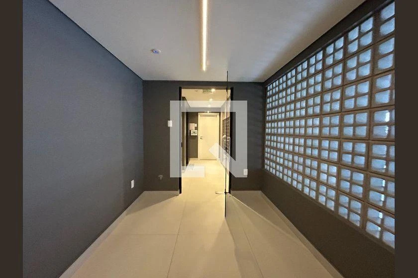 23 m² apartment with 1 bedroom and glass shower — photo 7