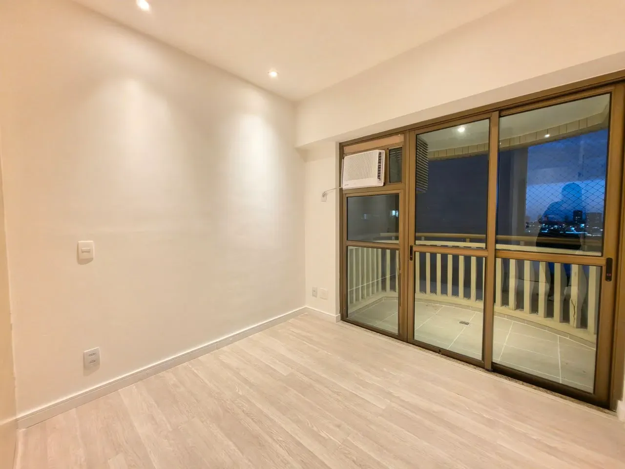 3-bedroom apartment in a building with a sauna — photo 11