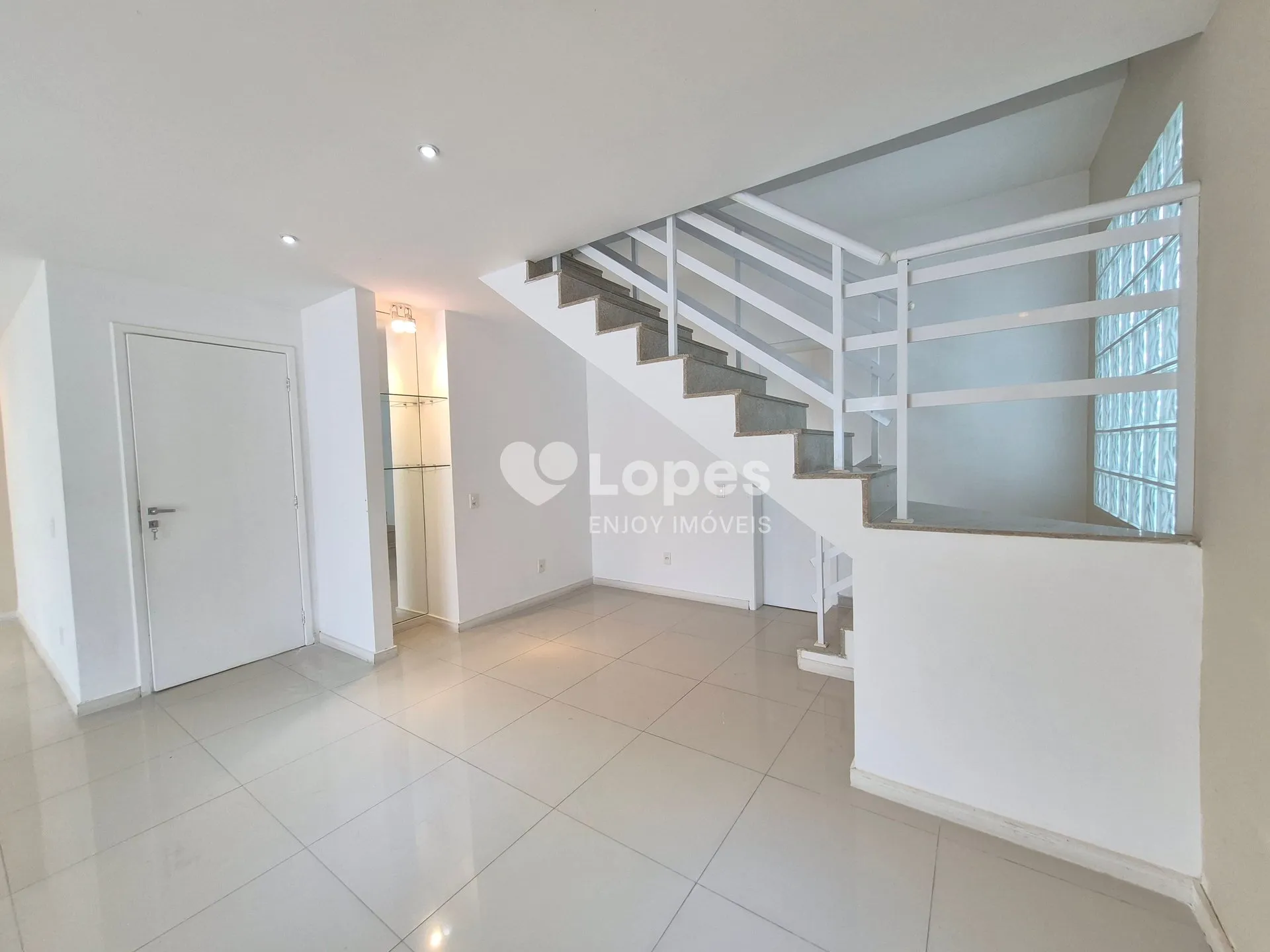 Будинок 247 м² з балконом із грилем та власним барбекю — photo 37