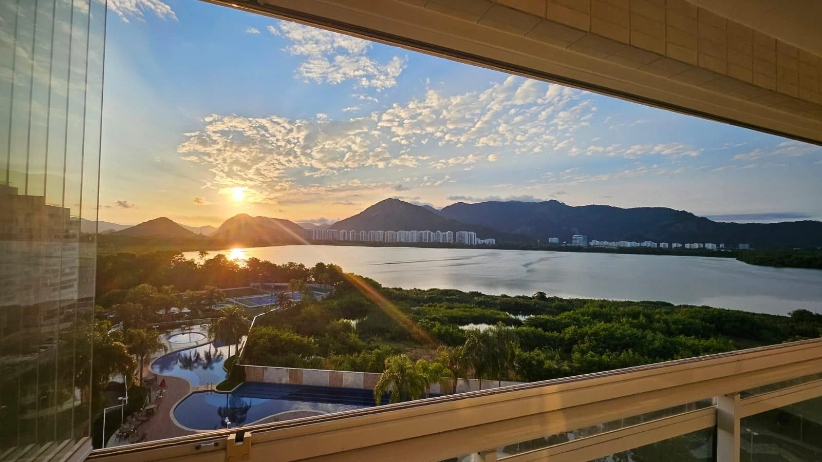 Water view in a 3-bedroom apartment, 85 m² — photo 45