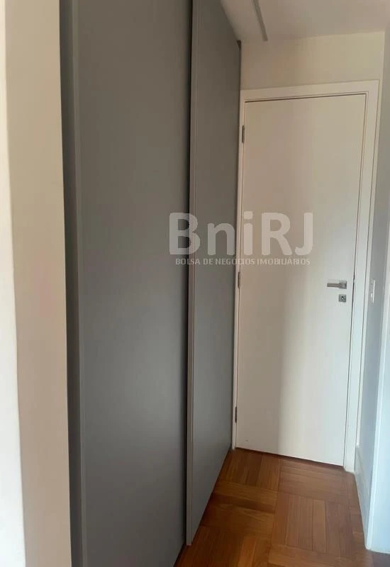 Furnished 190 m² apartment with 4 bedrooms and 4 parking — photo 14