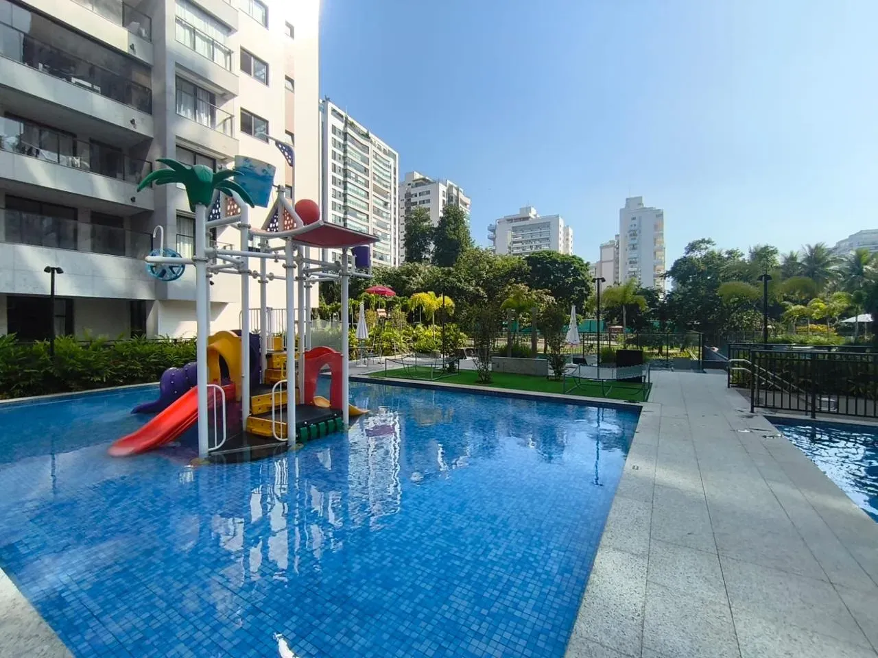 70 m² apartment with 2 bedrooms and a balcony — photo 40