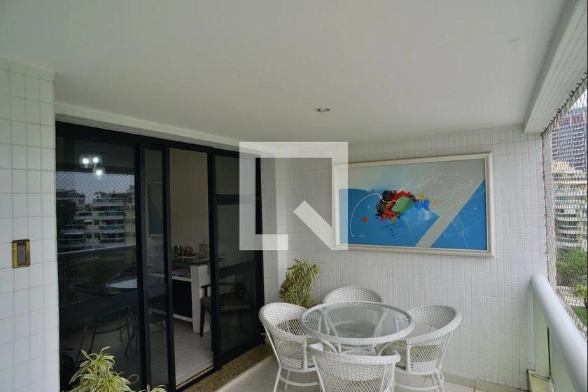 3-bedroom apartment in a building with a gym — photo 8