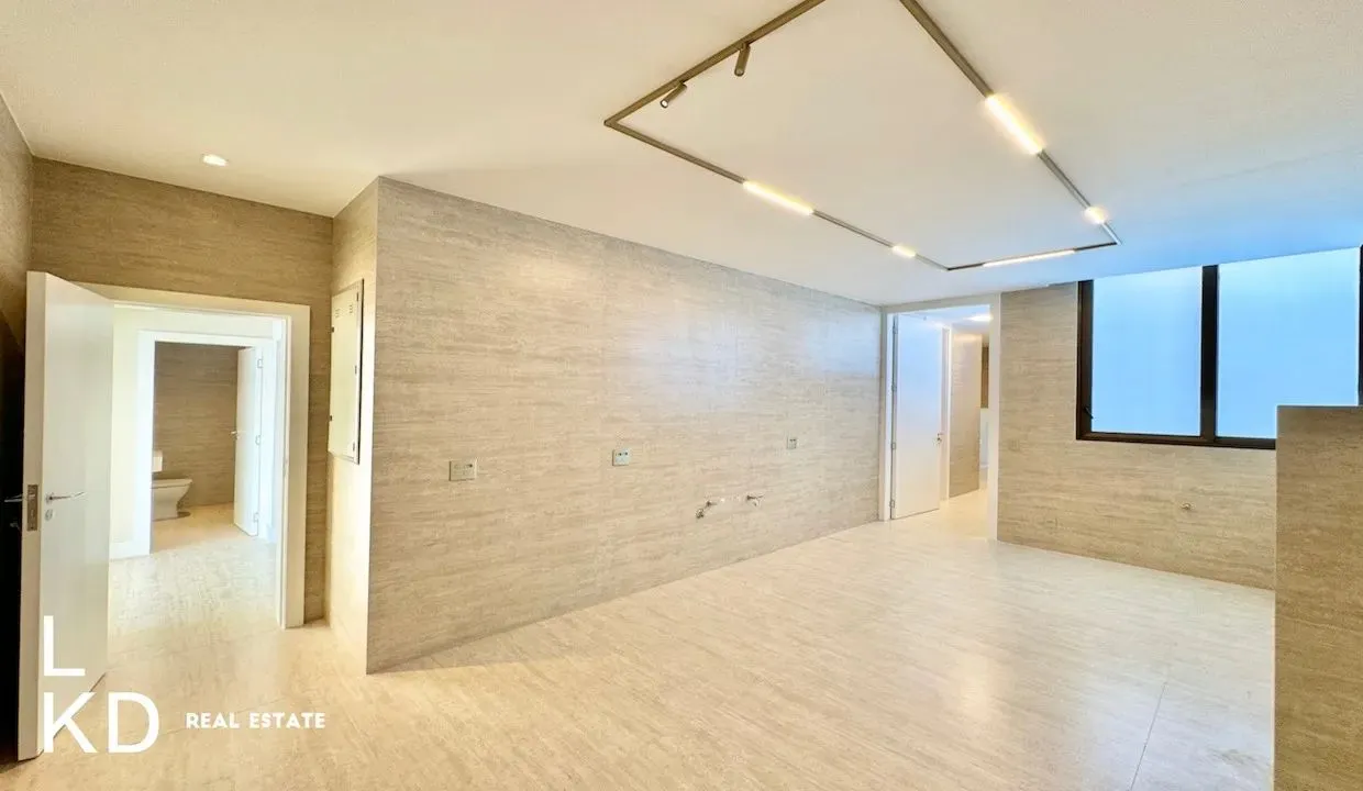 Linear penthouse 460 m² with floor-to-ceiling windows — photo 19