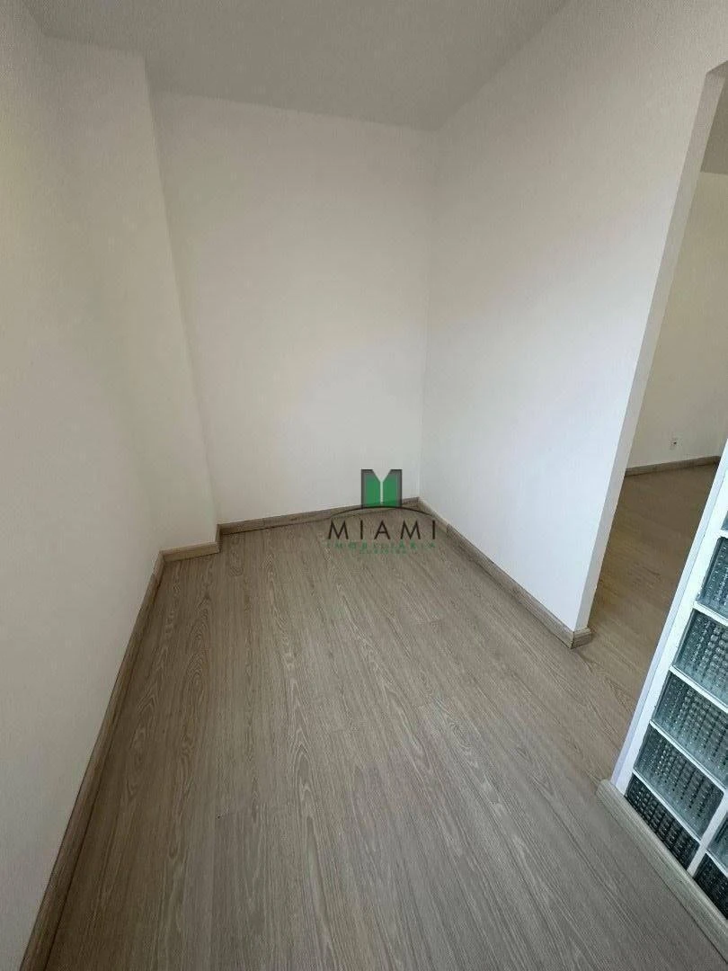 2-bedroom apartment with a washing machine — photo 30