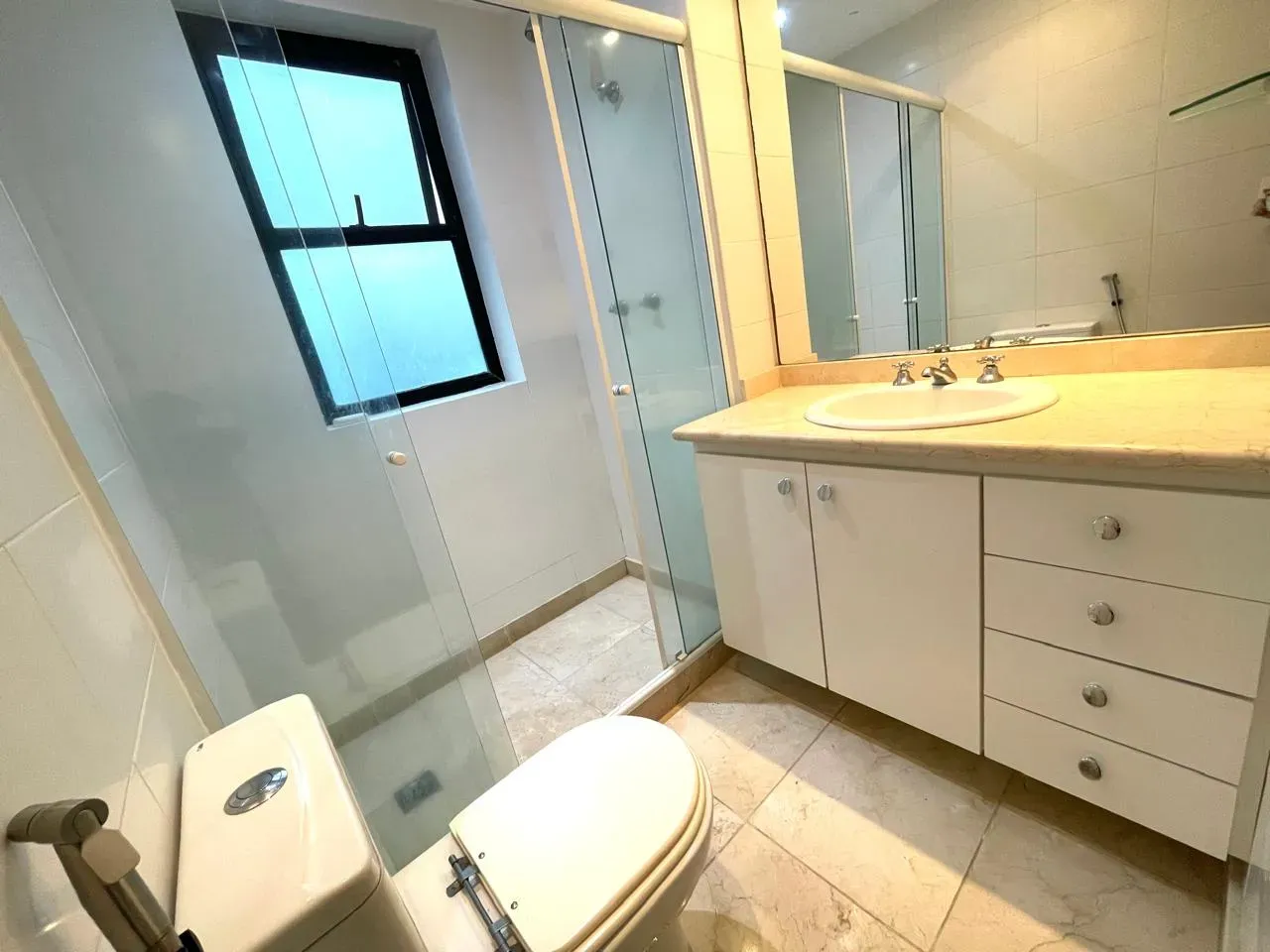 2-bedroom apartment with floor-to-ceiling windows — photo 11