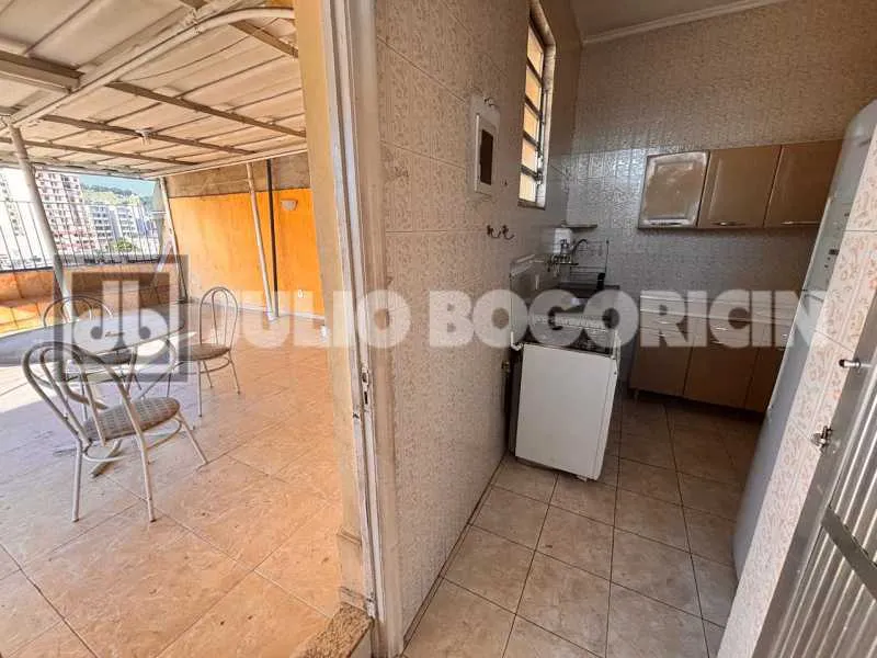 Cobertura mobiliada com 2 quartos e 2 banheiros — photo 3