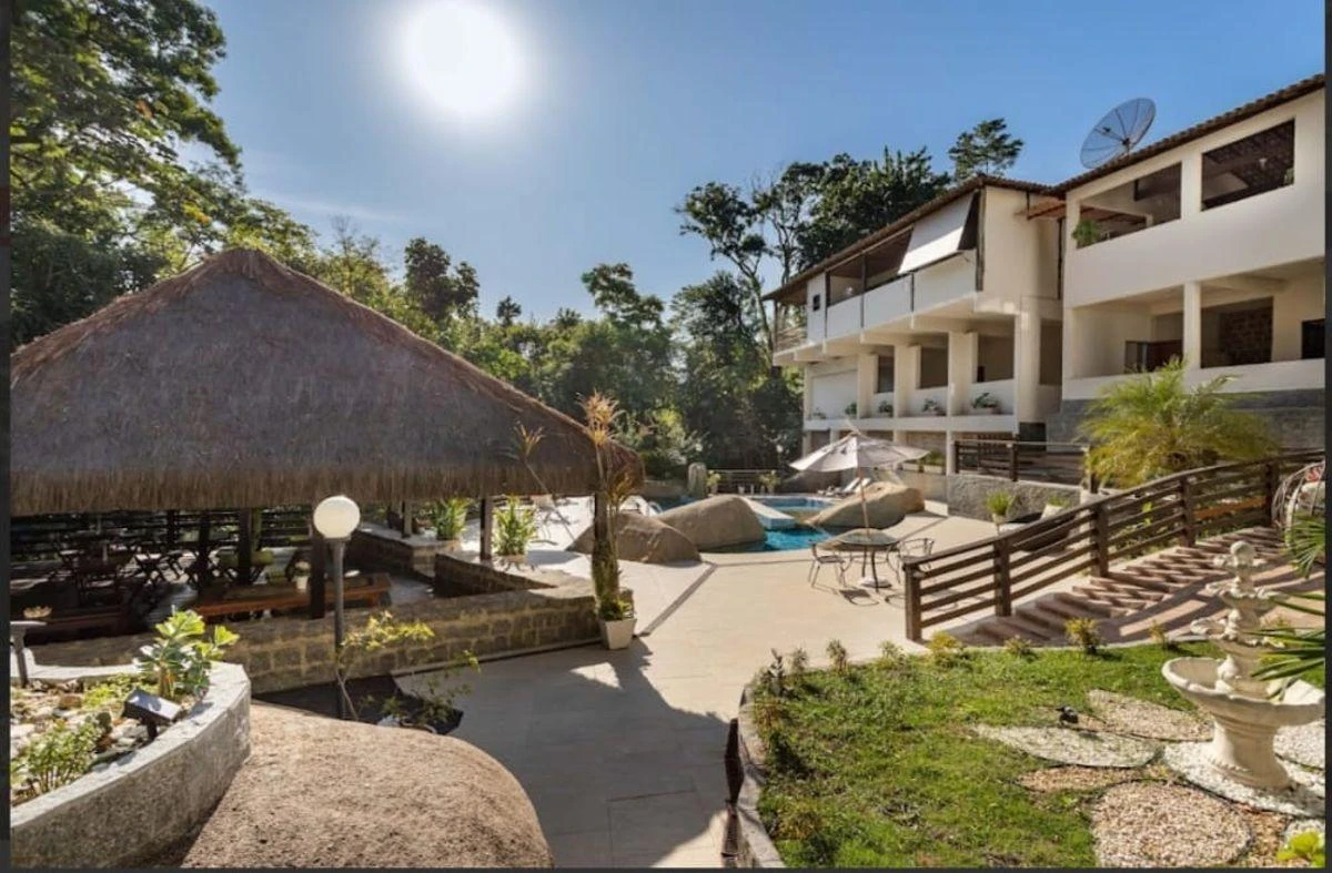 House with 8 bedrooms and 5 en-suites, 1500 m² — photo 5