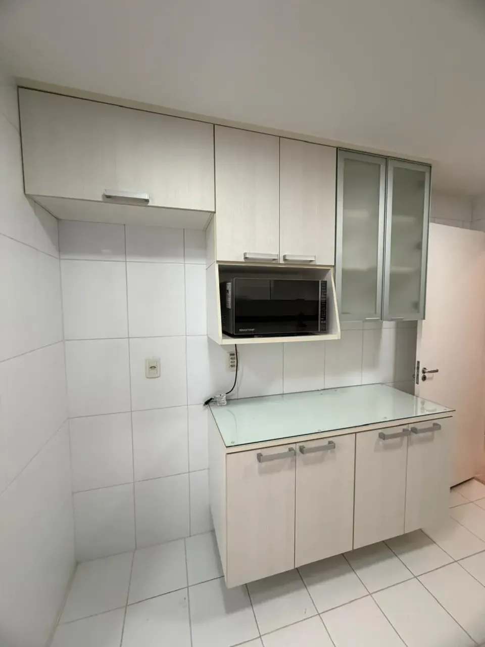 Apartamento mobiliado com 3 quartos e 3 banheiros — photo 4