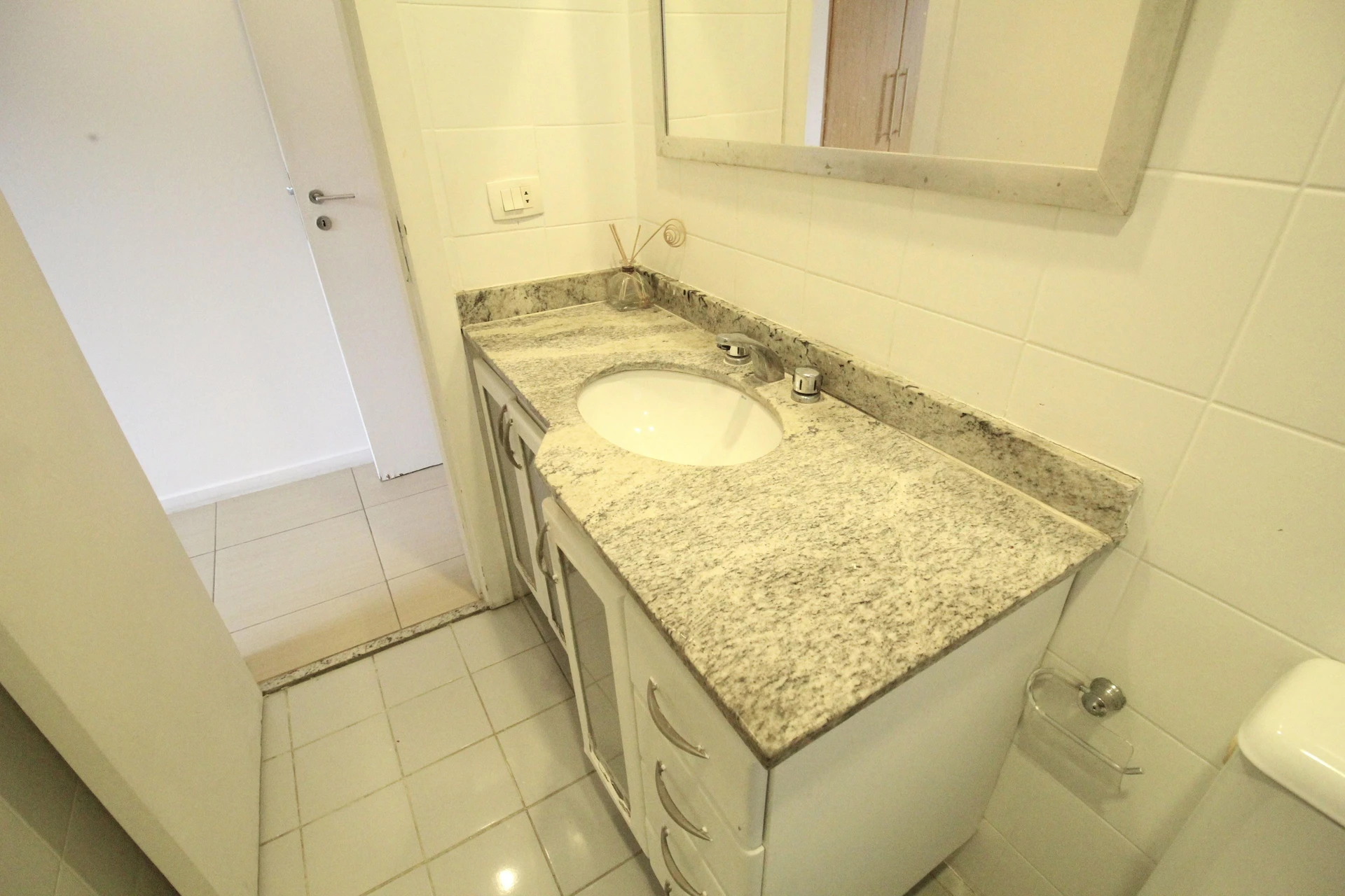 3-bedroom apartment in a building with a sauna — photo 21