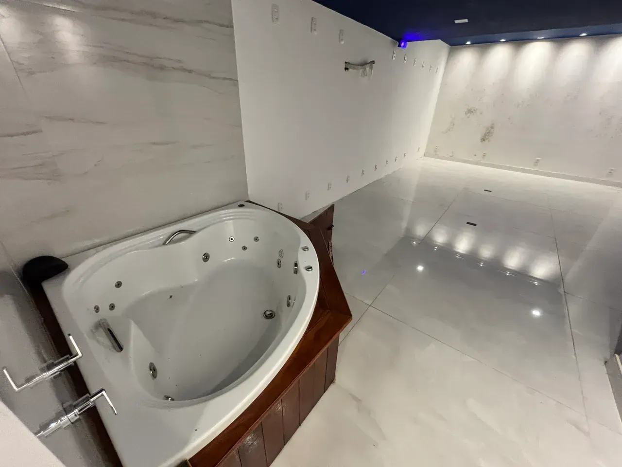 Furnished 580 m² house with 4 bedrooms and a gas kitchen — photo 2