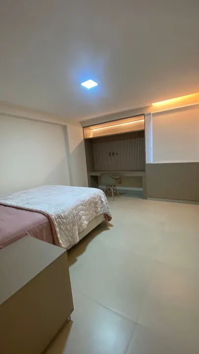 Furnished 3-bedroom apartment with open-plan kitchen