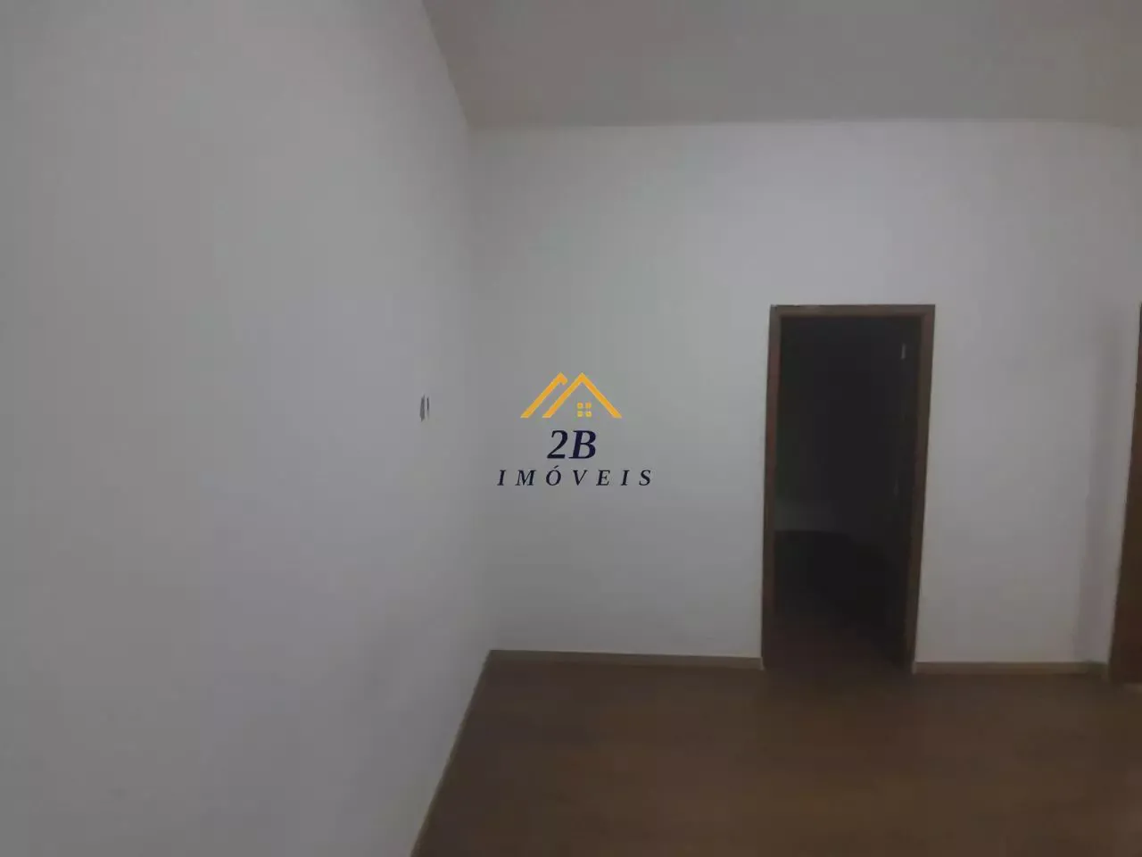 Unfurnished house with 5 bedrooms and 5 bathrooms — photo 11