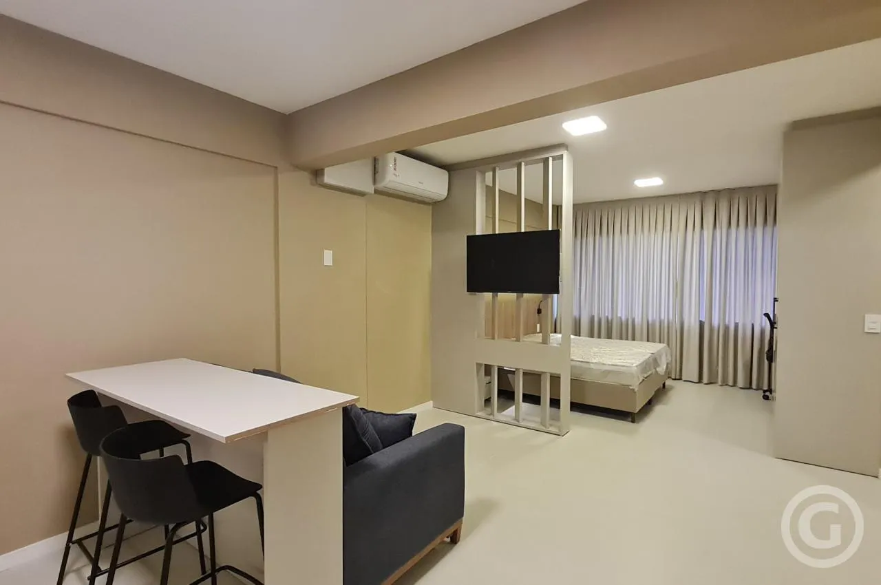 One-bedroom apartment with a home office in Florianópolis — photo 5