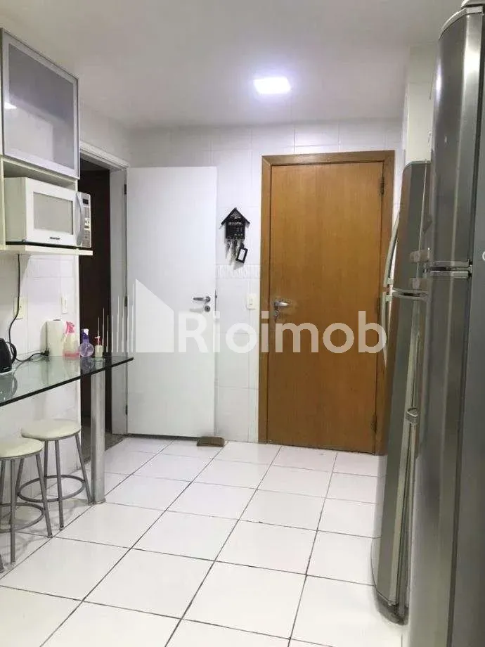 3-bedroom apartment with a washing machine in Rio de Janeiro — photo 31