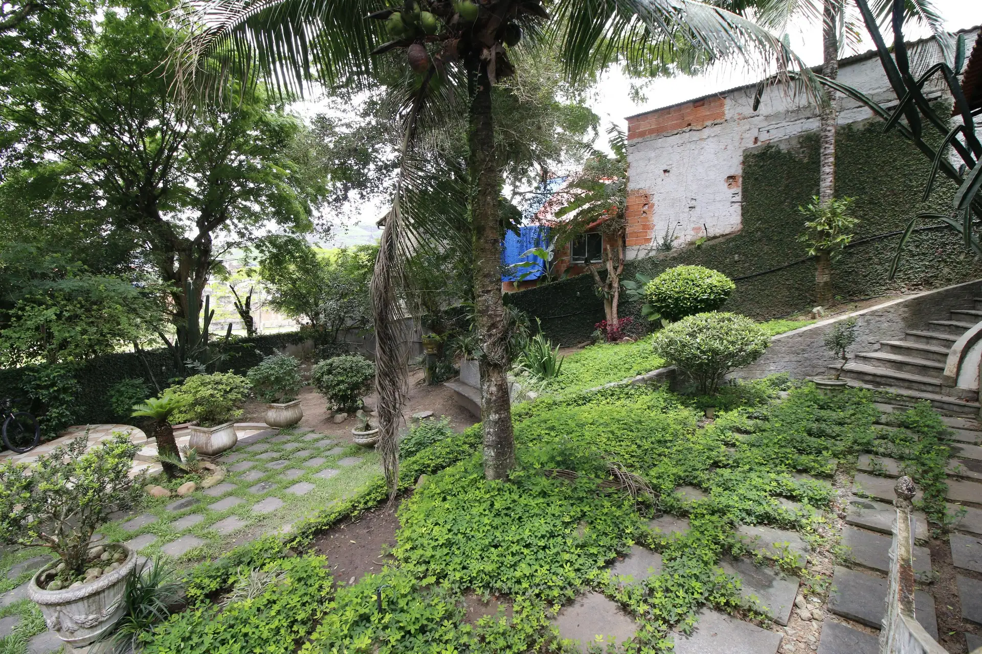 Furnished house, 700 m², with a jacuzzi — photo 34