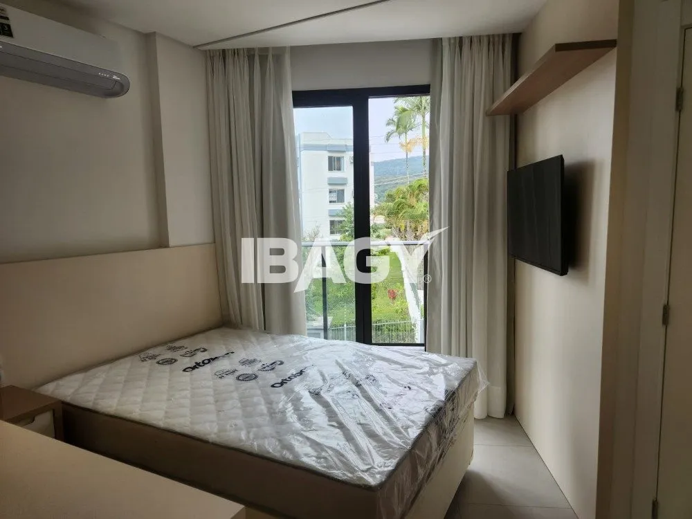 Furnished 35 m² studio with 1 bedroom and 1 bathroom — photo 20