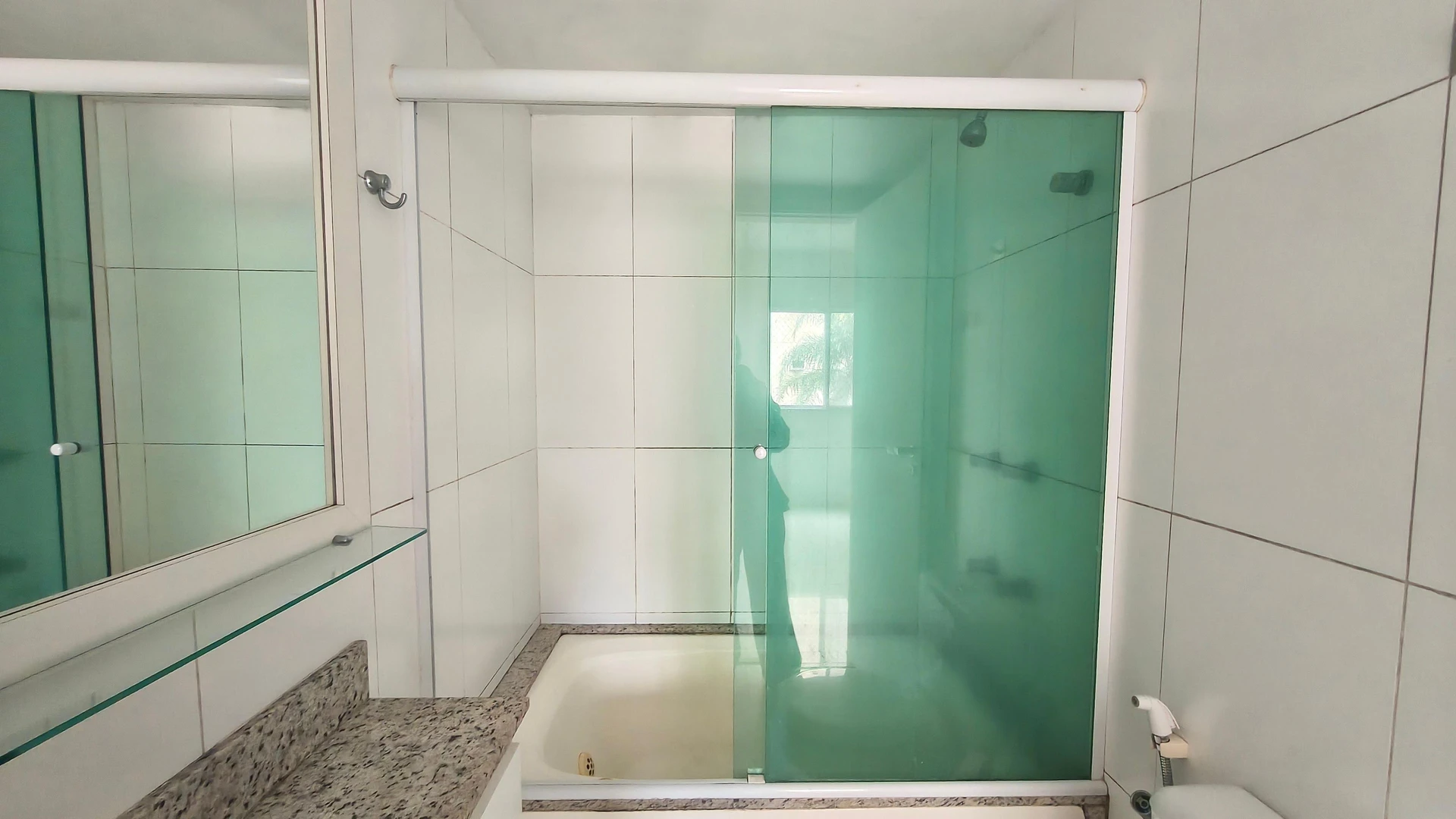 Apartment, 87 m², with a jacuzzi — photo 15
