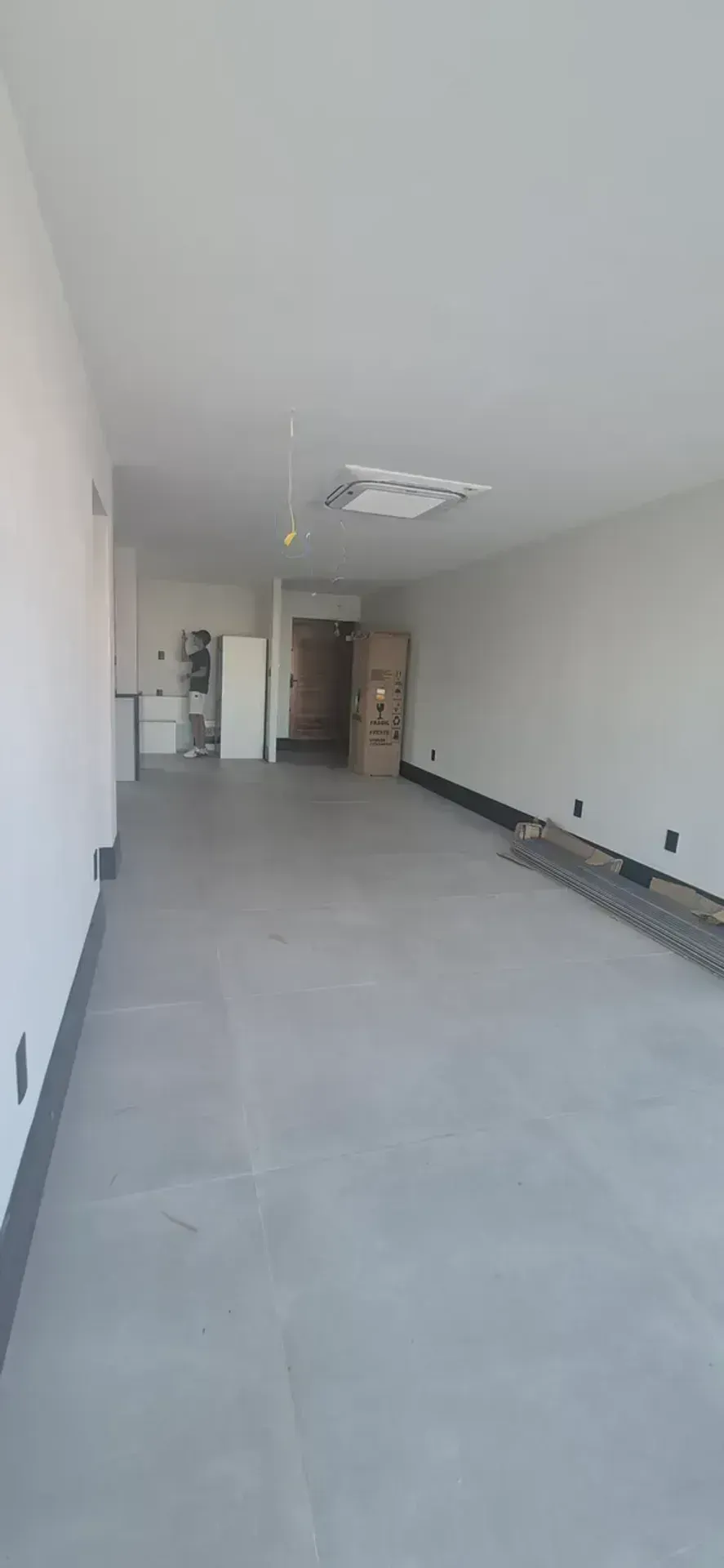 Apartment with 3 bedrooms and a modern open-plan kitchen — photo 20