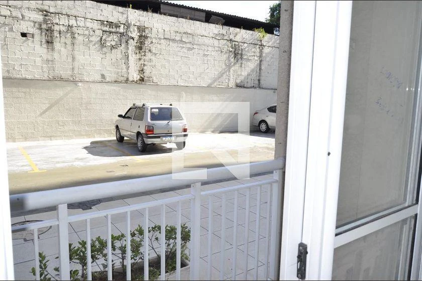 2-bedroom apartment in a building with a gym — photo 28