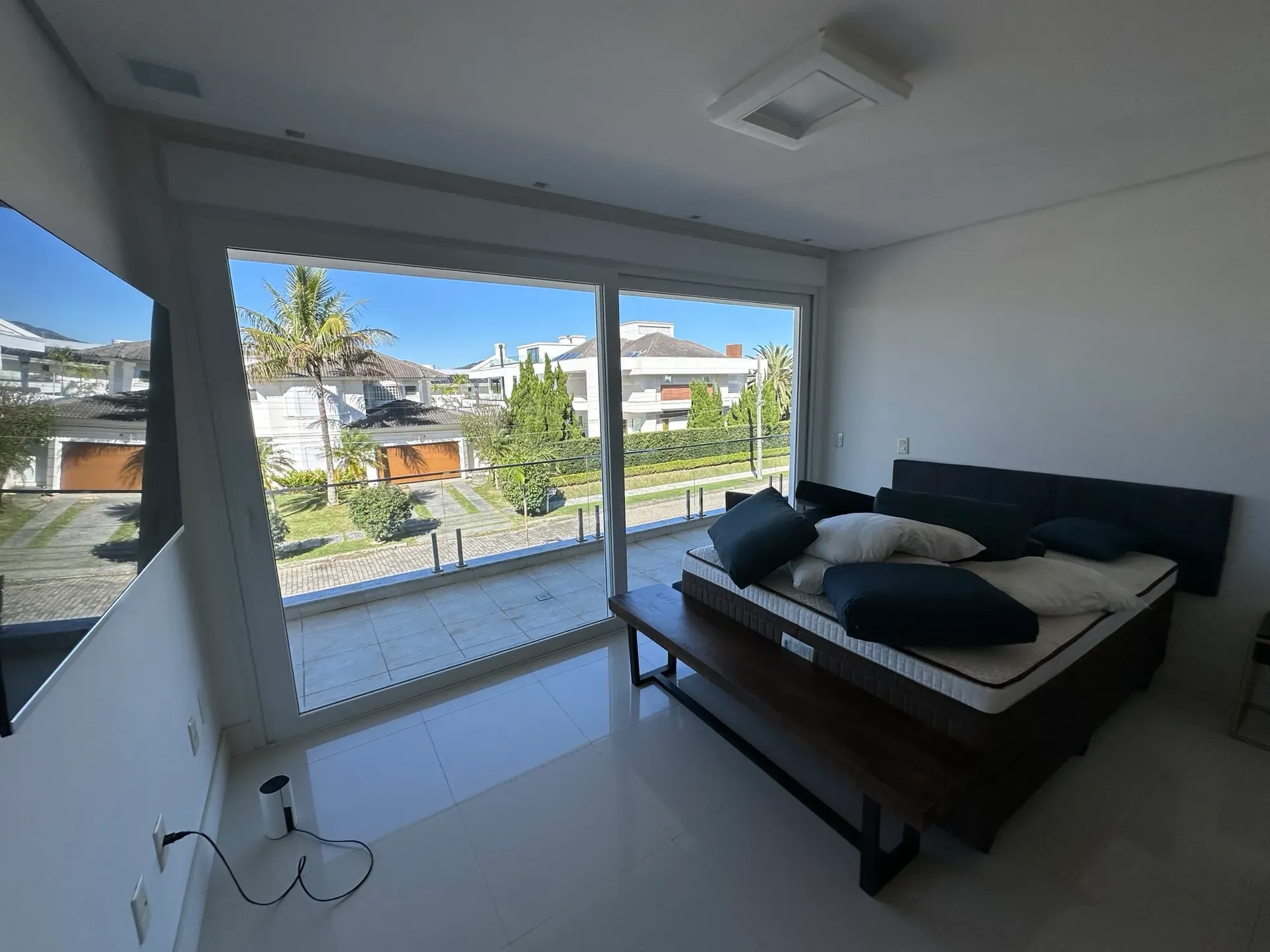 Casa mobiliada com 9 suítes e jacuzzi no prédio — photo 32