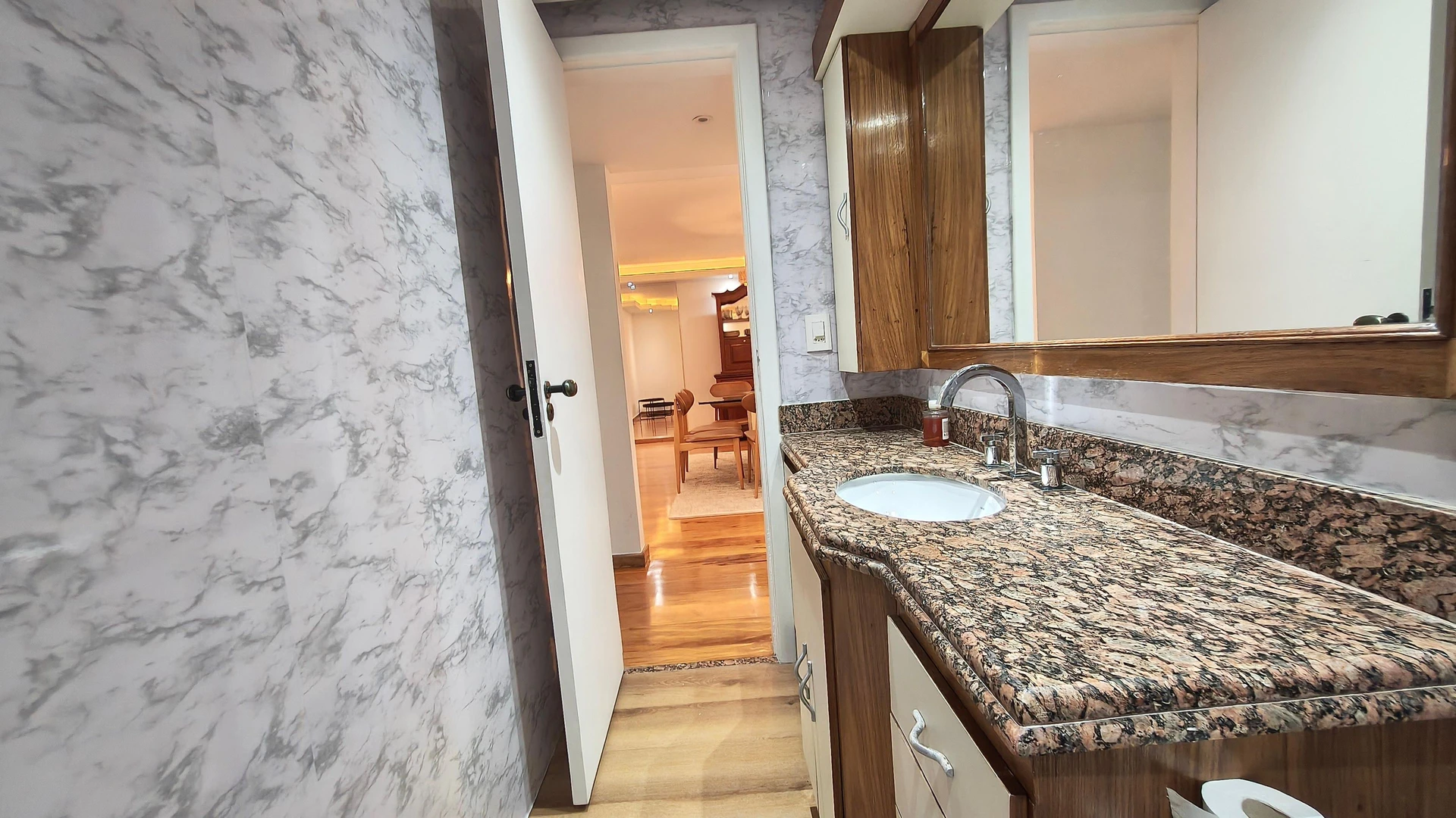 Washing machine in a 4-bedroom apartment, 205 m² — photo 2