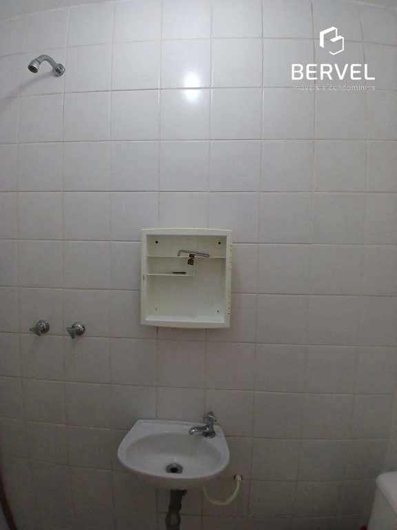 2-bedroom apartment with private BBQ and 1 parking spot — photo 17