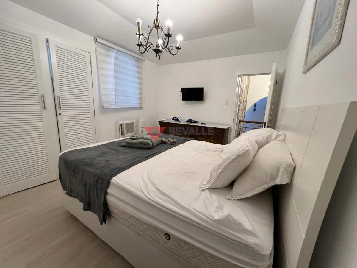 220 m² house with a washing machine and a home office — photo 6