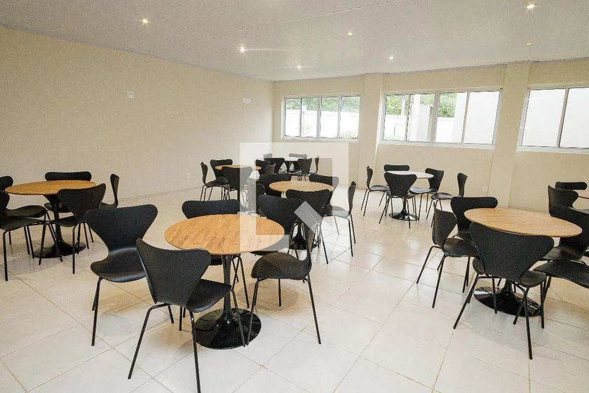2-bedroom rental apartment with balcony sink and grill — photo 11