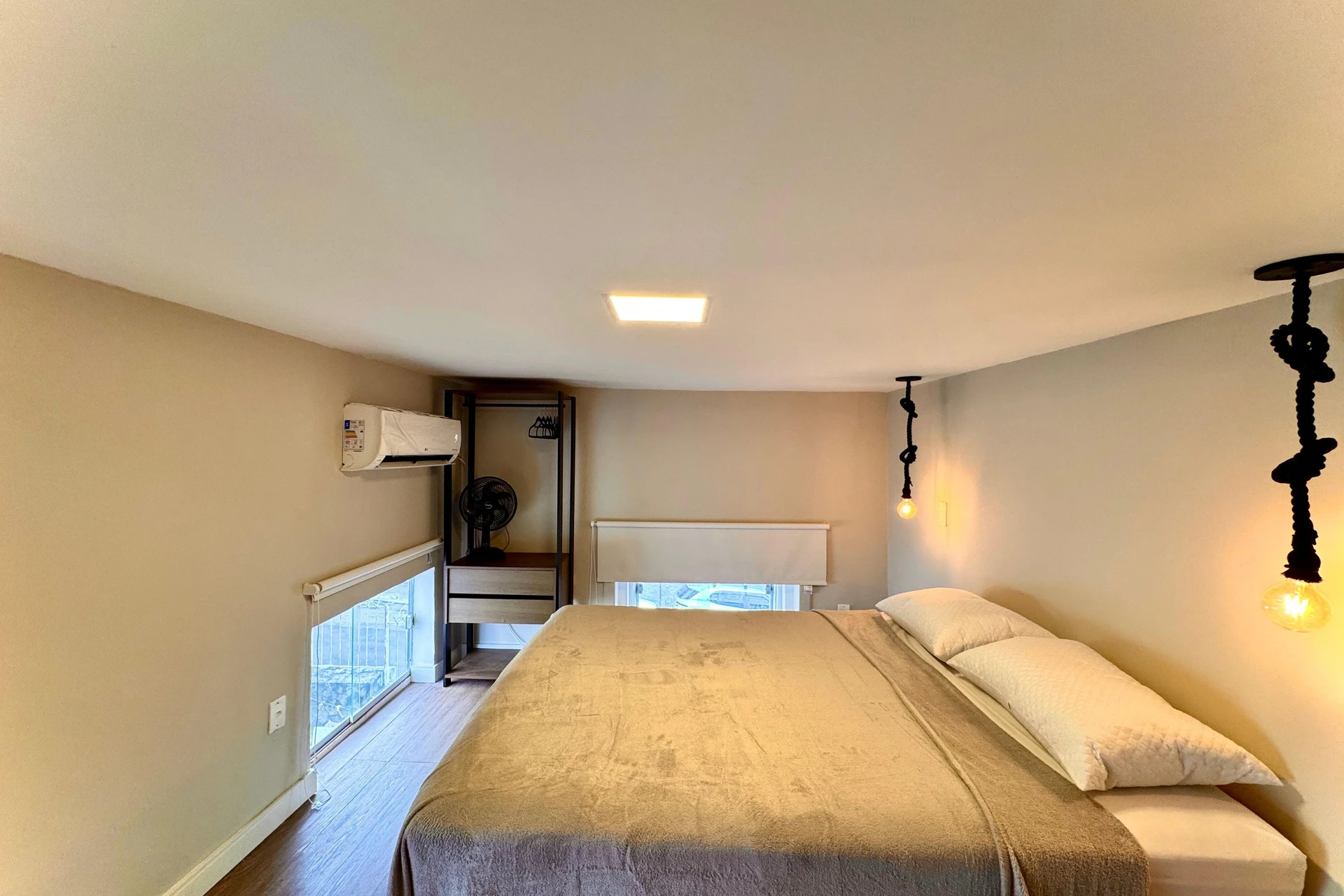 1 quarto e piso de madeira ou laminado: apartamento de 24 m² — photo 10