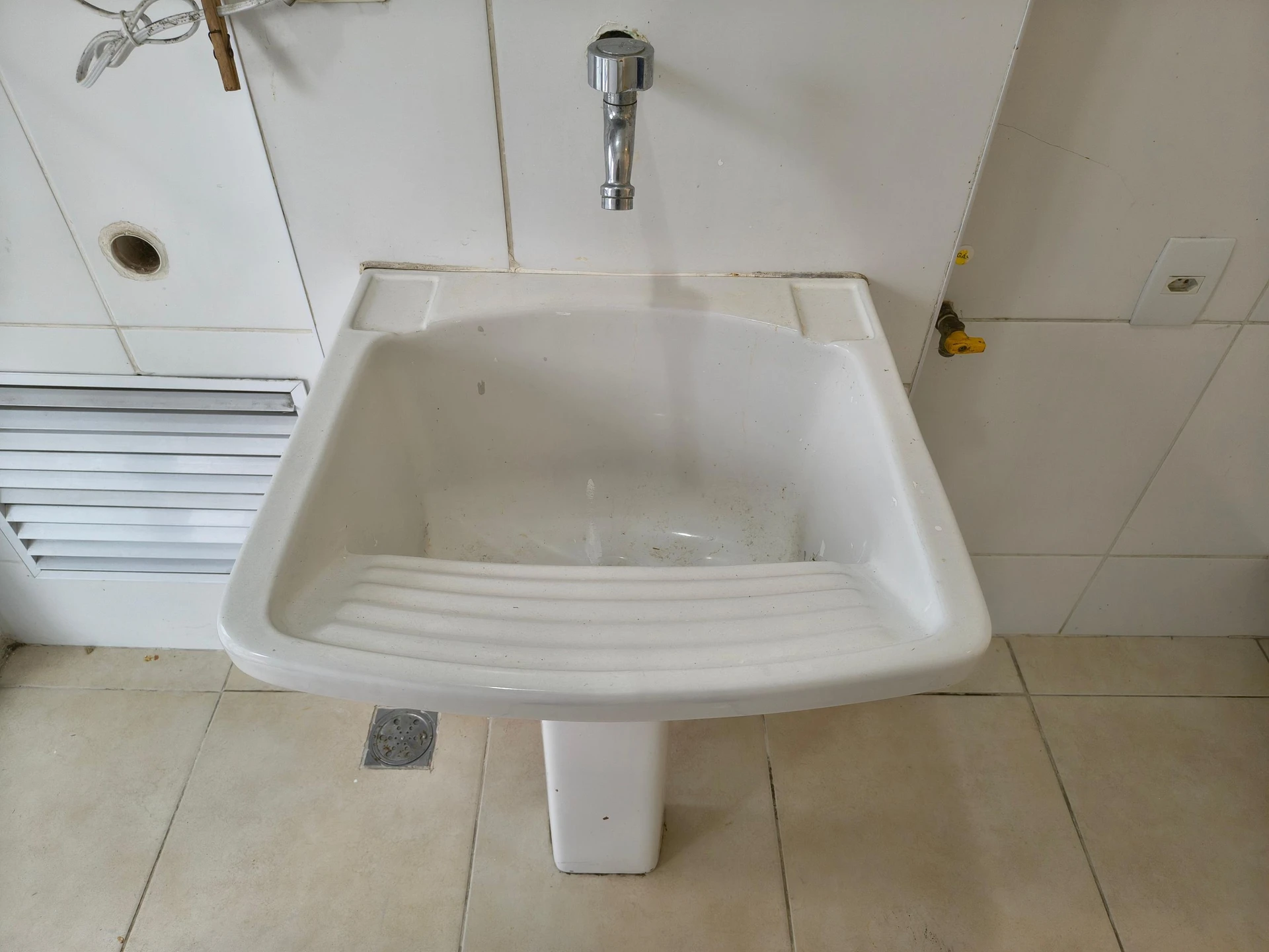 Apartamento de aluguel com 2 quartos e varanda — photo 35