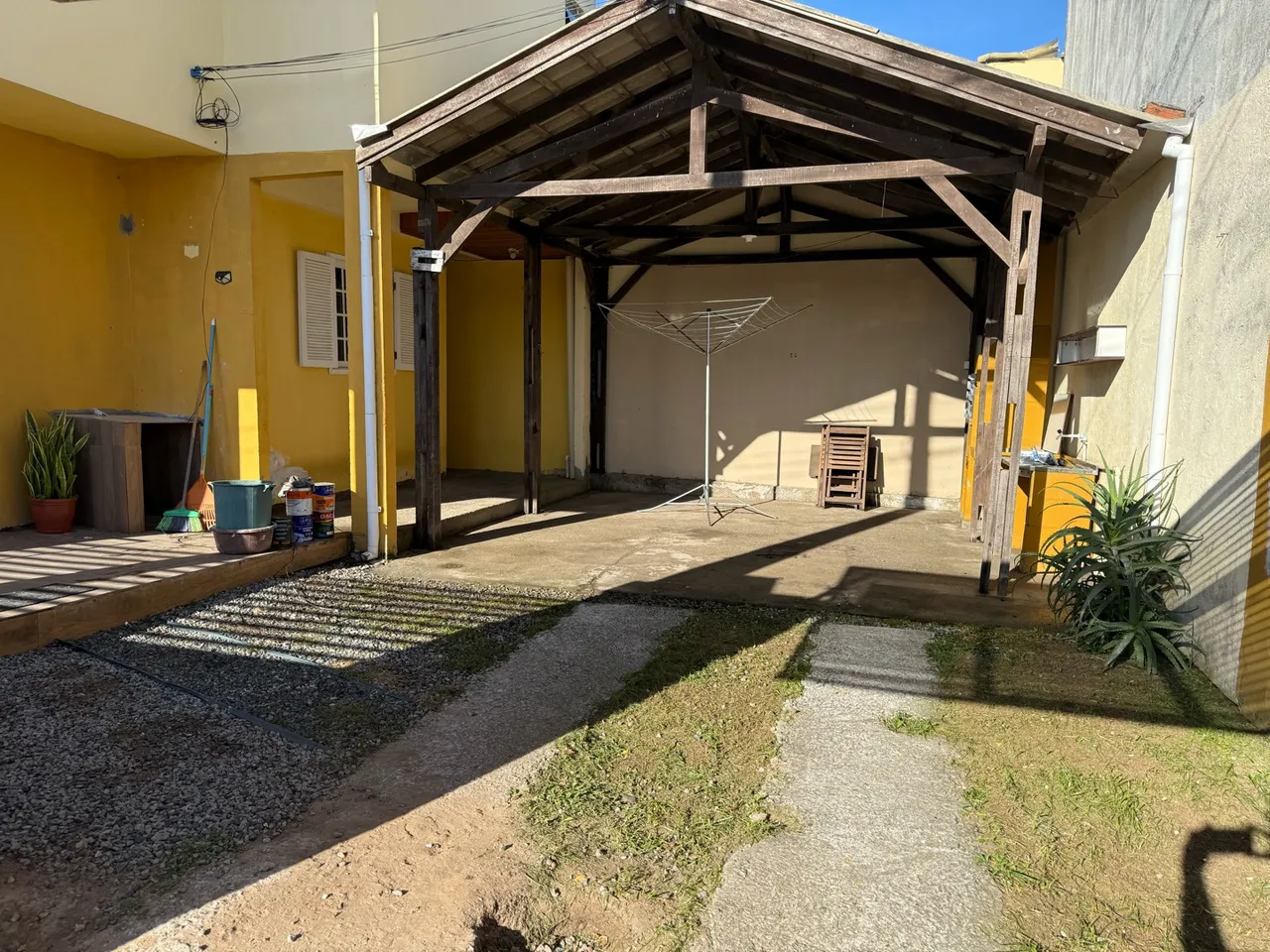 2-bedroom house with a washing machine in Florianópolis — photo 14