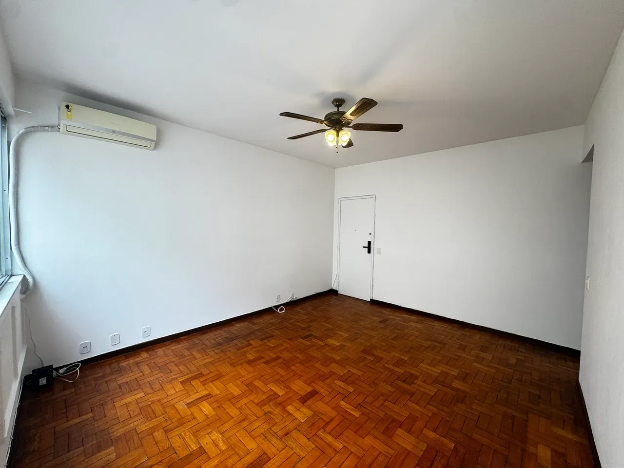 Apartment, 80 m², with wood or laminate floors — photo 8
