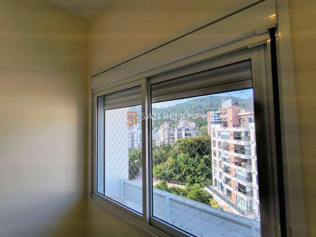 Park view in a 3-bedroom apartment, 184 m² — photo 22
