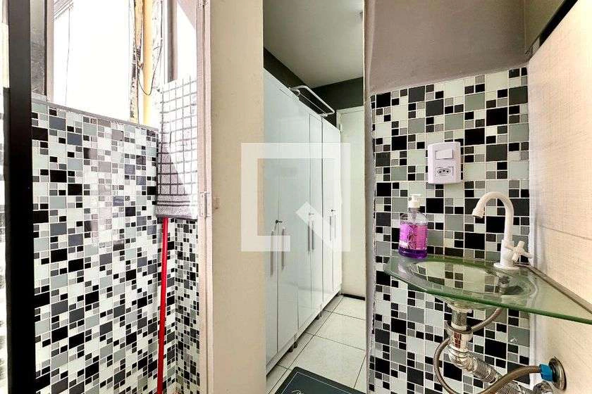 Furnished 40 m² studio with 1 bedroom and no parking — photo 13