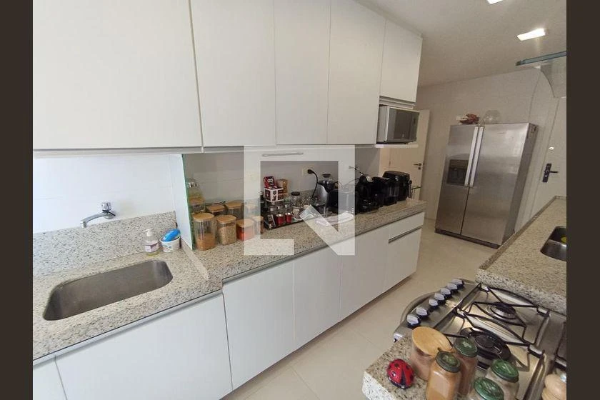 Apartamento mobiliado de 4 quartos com 350 m² e 3 vagas — photo 44