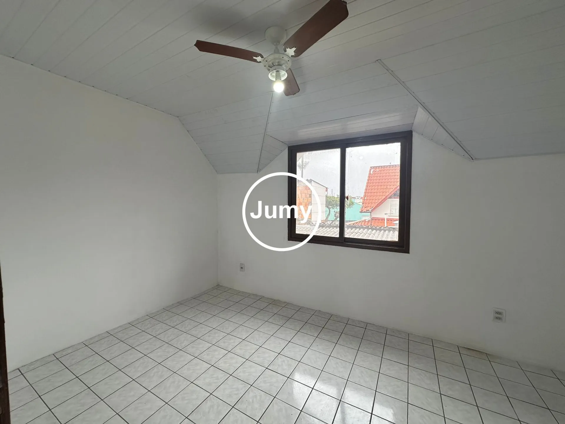 Unfurnished 72 m² house with 2 bedrooms and parking — photo 7