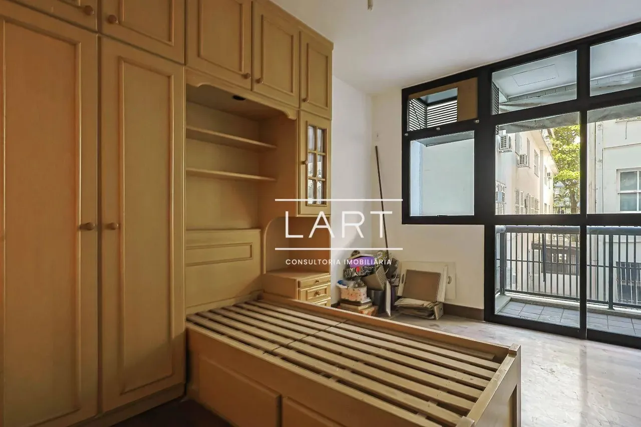 Apartamento com 4 dormitórios e 3 banheiros, 262 m² — photo 2