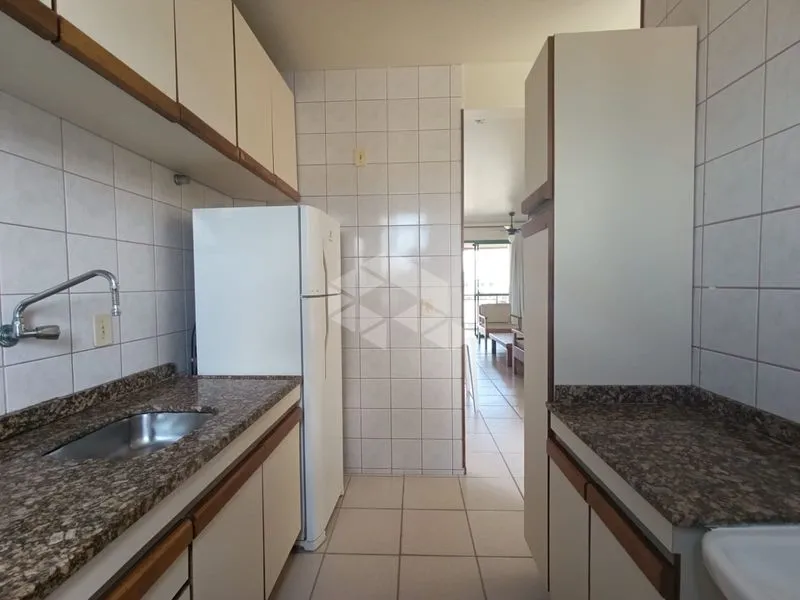 Apartamento de 78 m² con 1 dormitorio y parrilla en el balcón — photo 2