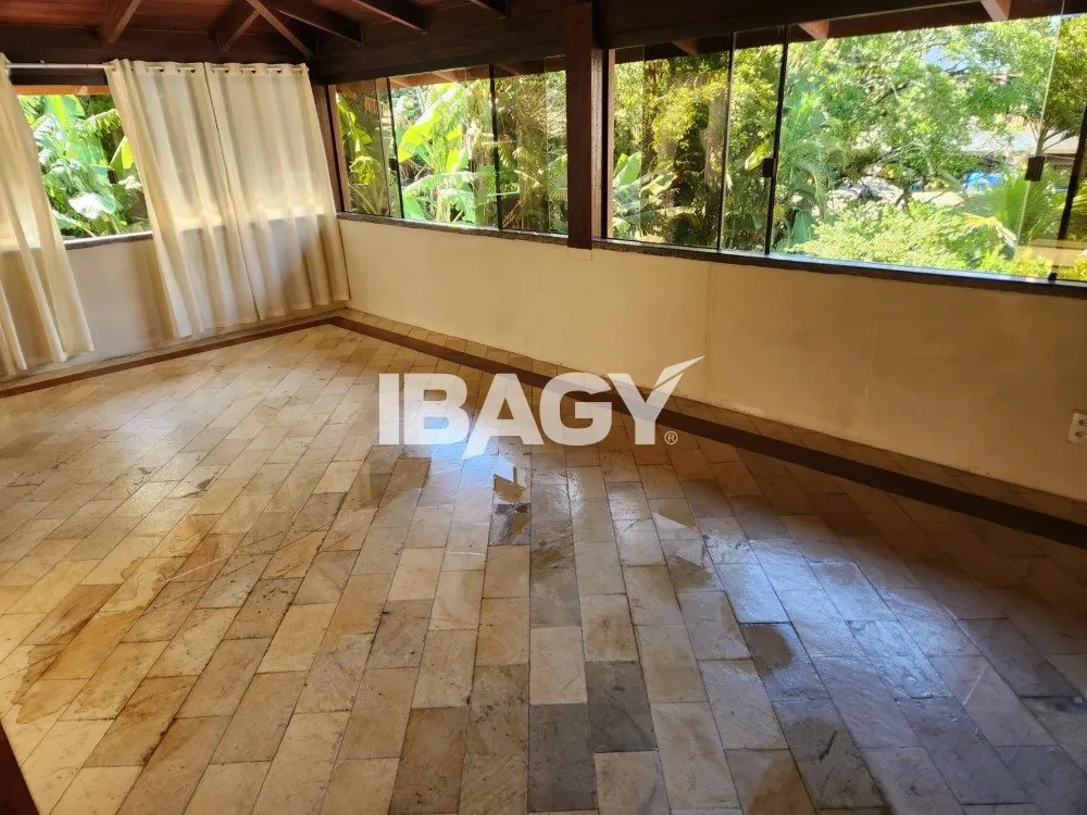 6-bedroom house with 600 m²; 3 suites and 5 bathrooms — photo 7