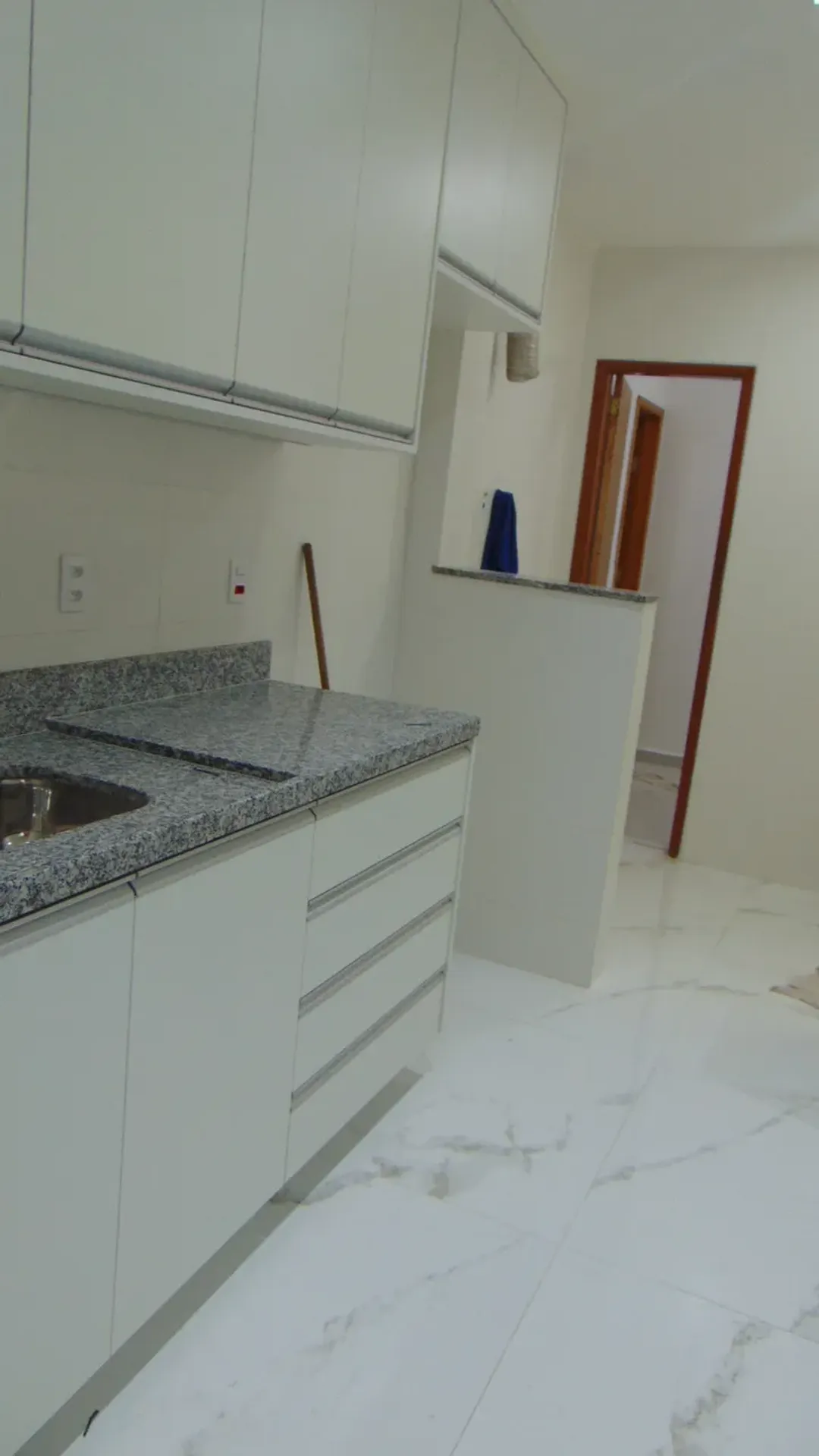 3-bedroom apartment with a water view — photo 5