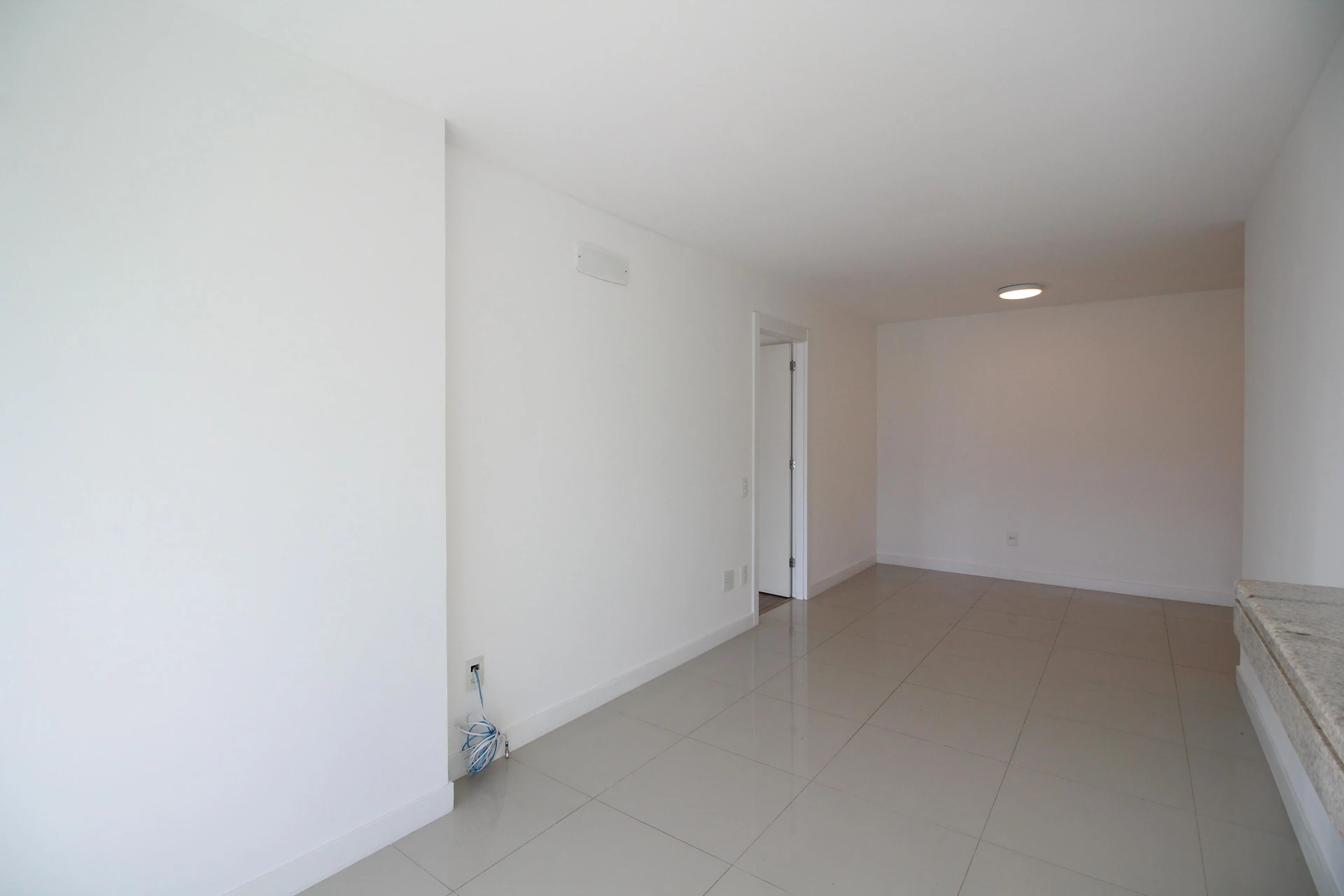 Apartamento de 2 quartos com janelas do piso ao teto — photo 16
