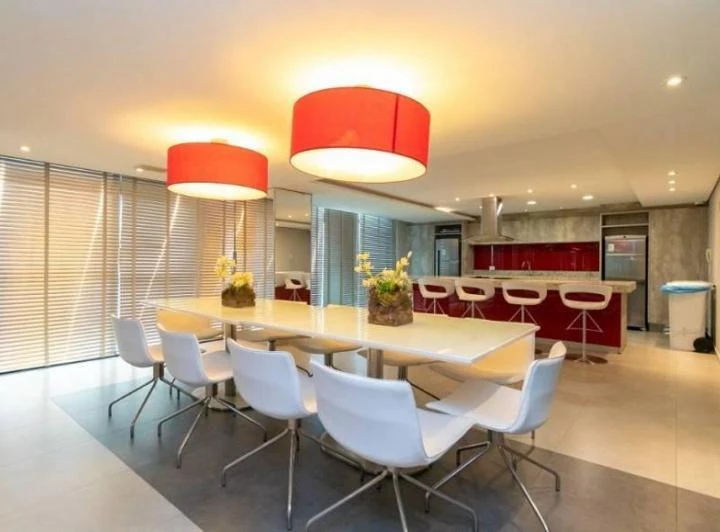 Furnished 1-bedroom apartment with 60 m² and parking — photo 3