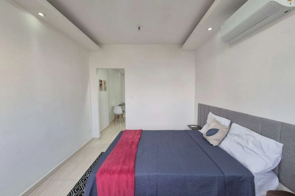 1-bedroom apartment with 24-hour concierge — photo 3