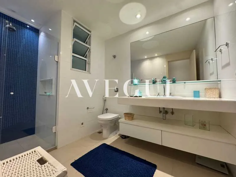 Furnished 173 m² apartment with 3 bedrooms and 4 bathrooms — photo 15