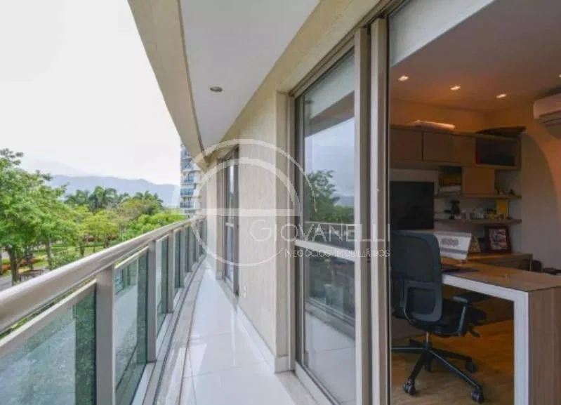 Furnished apartment with 4 en-suite bedrooms — photo 14